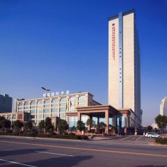江都区 酒店  收藏 208起 查看详情 1扬州明珠国际大酒店豪华型 4.