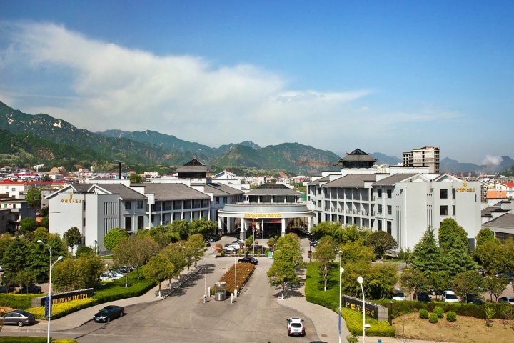 栾川伊水湾大酒店