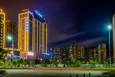 潮漫酒店(清远万邦中心店)舒适型