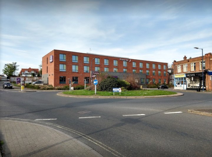 费利克斯托镇中心普瑞米尔酒店(felixstowe town centre)