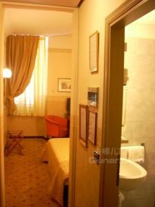 荣耀酒店(Privilege Hotel)