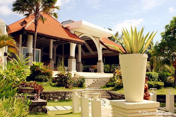 巴厘岛蓝点湾景别墅水疗酒店(Blue Point Bay Villas & Spa Bali)