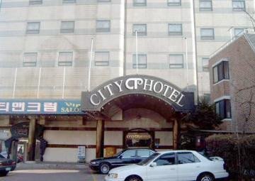 City Palace Tourist Hotel