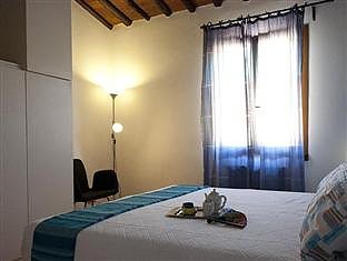 屈路沙休闲渡假房屋出租套房(Casa Vacanza Trilussa Suite)