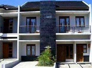 Rumah Cipaku Bandung for Family Vacation