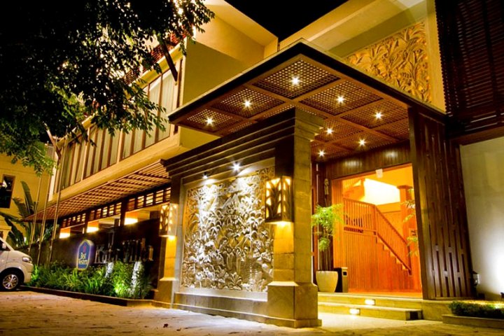 贝斯特韦斯特库塔别墅酒店(Best Western Kuta Villa)
