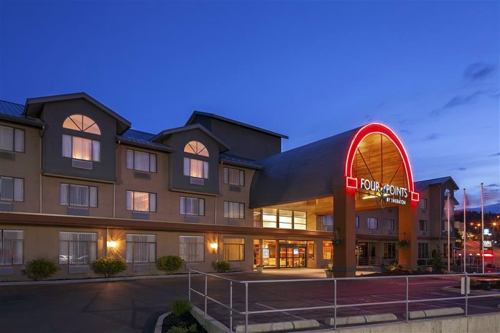 坎卢普斯福朋喜来登酒店(Four Points by Sheraton Kamloops)