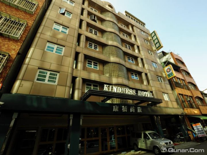 高雄乐逸商旅六合夜市南华馆(La Hotel Liuheyeshe Nanhua)