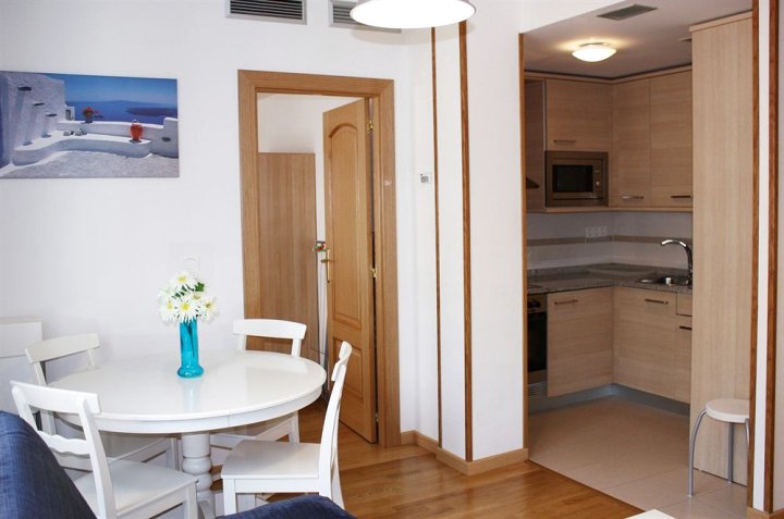 罗德里格斯·德科尔多瓦 3000 公寓酒店(Apartamentos Rodriguez de Córdoba 3000)