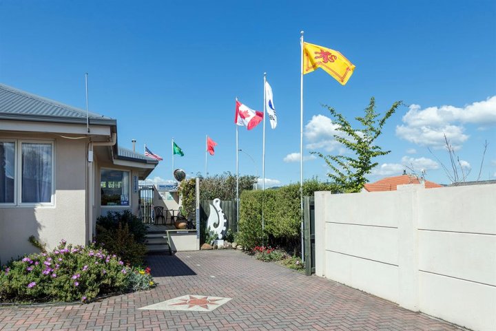 罗托鲁瓦马尔福来汽车旅馆 - 客房和矿物泳池(Malfroy Motor Lodge Rotorua - Accommodation and Mineral Pool)