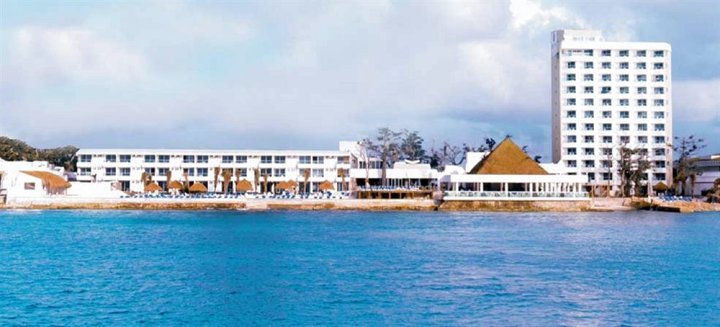 埃尔熙厄尔莫罗海滩酒店(El Cid El Moro Beach)