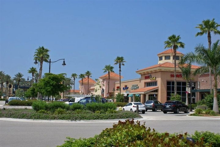 迈尔斯堡机场希尔顿欣庭套房酒店(Homewood Suites Fort Myers Airport - FGCU)