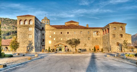 波尔塔纳修道院巴塞罗温泉酒店(Barceló Monasterio de Boltaña Spa)