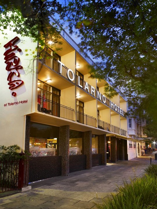 墨尔本托拉诺酒店(Tolarno Hotel Melbourne)