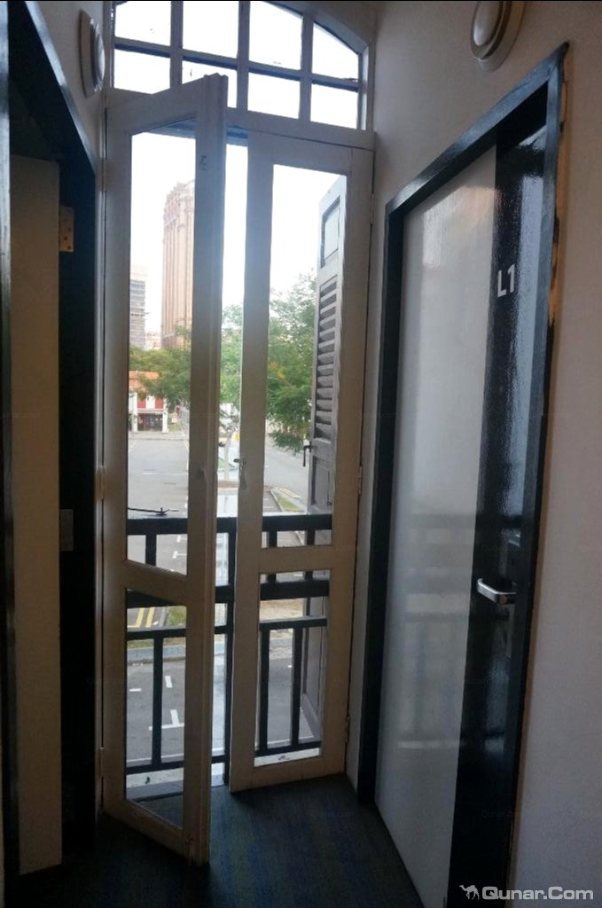 房门外(公共区域)