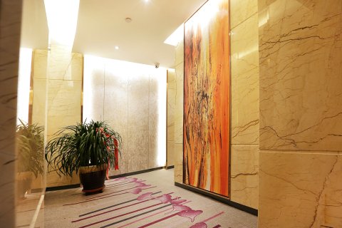 朗廷酒店(哈尔滨中央大街公路大桥地铁站店)