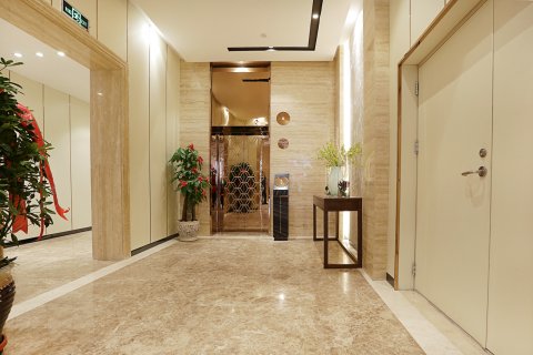 朗廷酒店(哈尔滨中央大街公路大桥地铁站店)