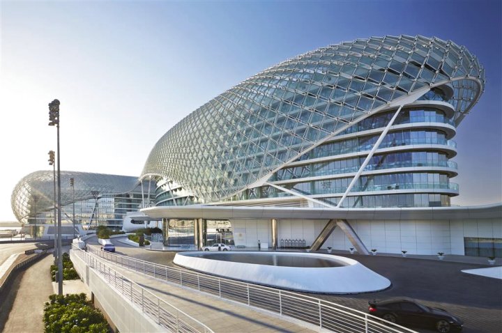 阿布扎比亚斯酒店(Yas Hotel, Abu Dhabi)