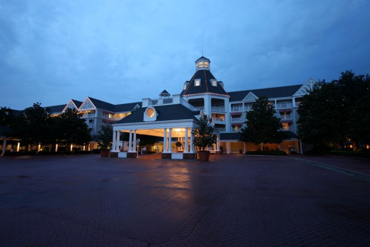 迪士尼快艇俱乐部酒店(Disney's Yacht Club Resort)