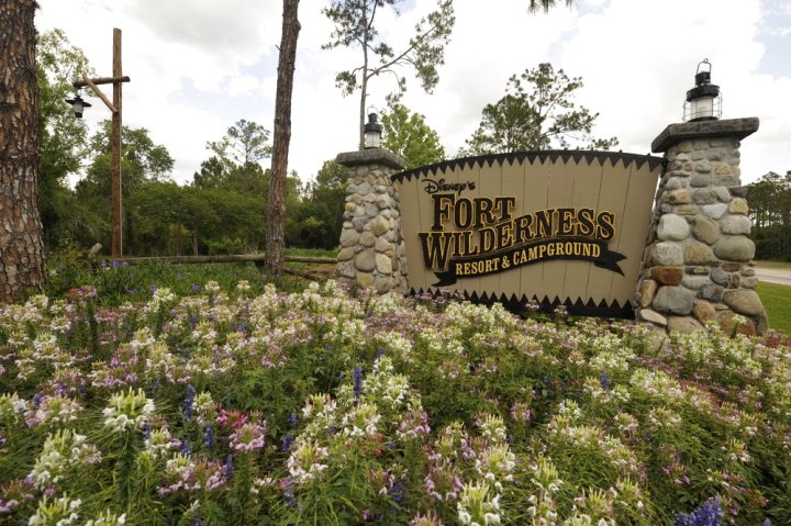 迪斯尼堡荒野小屋度假村(The Cabins at Disney's Fort Wilderness Resort)