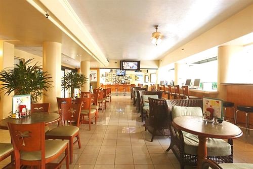 威基基沙滩别墅酒店(Waikiki Sand Villa)