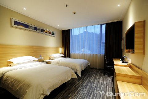 城市快捷酒店(紫云格凸大道店)