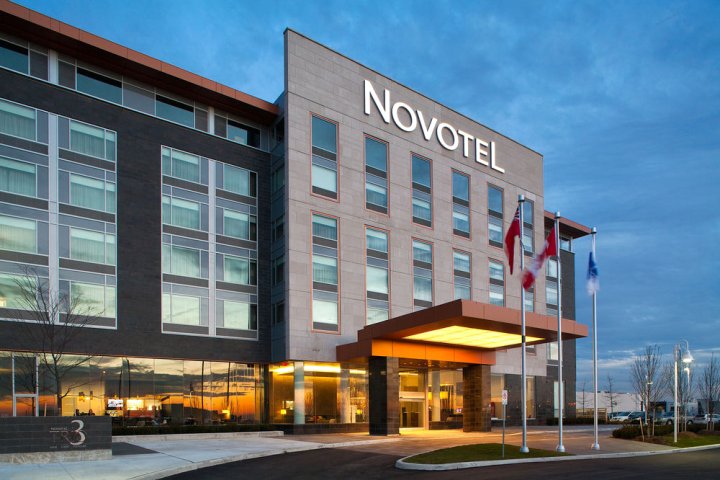 多伦多旺市中心诺富特酒店(Novotel Toronto Vaughan Centre)