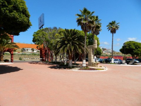 新巴哈港酒店及别墅(Puerto Nuevo Baja Hotel & Villas)