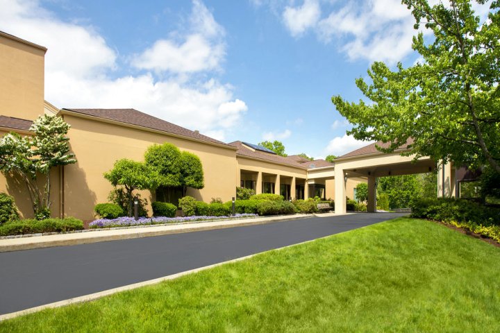 威彻斯特县塔雷城万怡酒店(Courtyard by Marriott Tarrytown Westchester County)