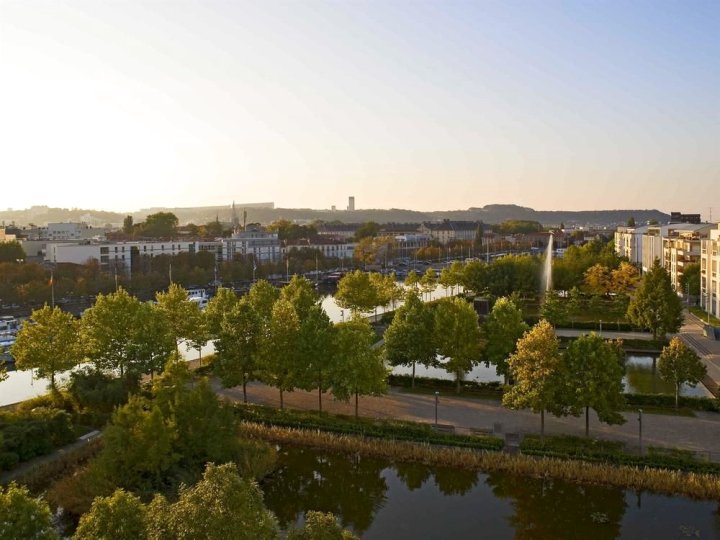 南锡中心诺富特套房酒店(Novotel Suites Nancy Centre)