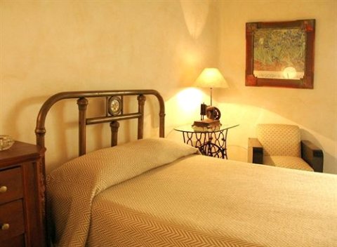 特罗卡德罗套房(Trocadero Suites)