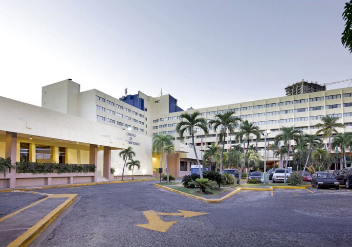 多米尼加嘉年华赌场酒店(Dominican Fiesta Hotel & Casino)