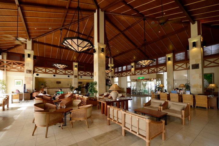 卡努查湾别墅酒店(Kanucha Bay Hotel & Villas)