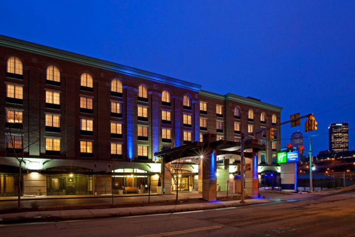 匹兹堡南侧智选假日酒店(Holiday Inn Express Hotel & Suites Pittsburgh-South Side)