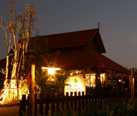 曹格嘉雪儿热带兰度假酒店(Chaw Ka Cher Tropicana Lanta Resort)