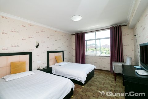 横店圣玄假日酒店