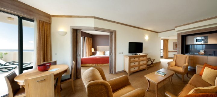 波尔图湾易登马尔酒店(Suite Hotel Eden Mar - PortoBay)