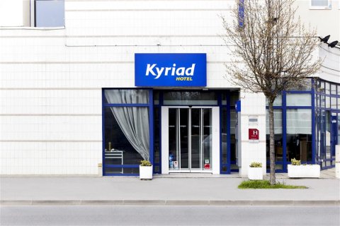 基里亚德威利查狄龙酒店(Kyriad Viry-Chatillon)