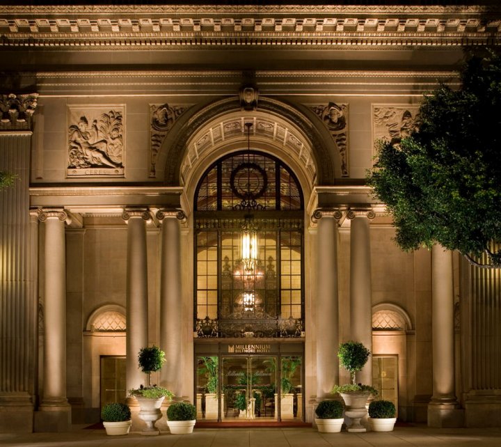洛杉矶比特摩尔千禧酒店(Millennium Biltmore Hotel Los Angeles)