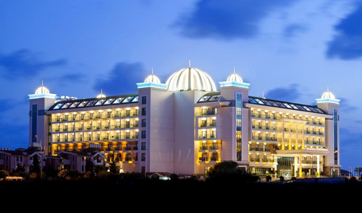 月神布兰卡度假&Spa酒店(Luna Blanca Resort & Spa)