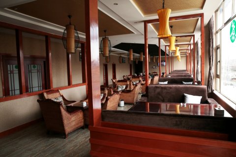 阿坝多美观景大酒店