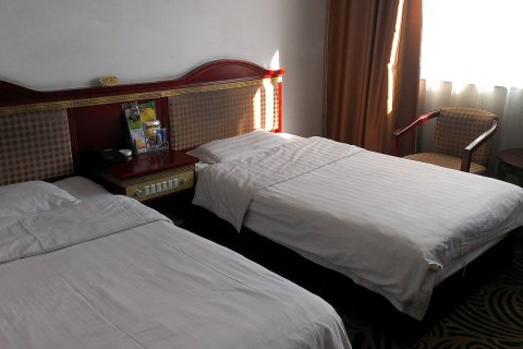 托克托县鸿益商务宾馆