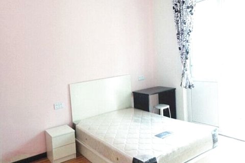 武汉半橙公寓香港映像店