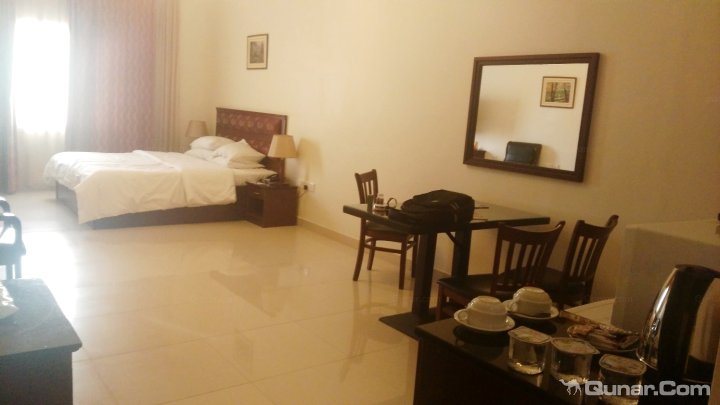 阿尔图里亚公寓式酒店(Al Thuriah Hotel Apartment)
