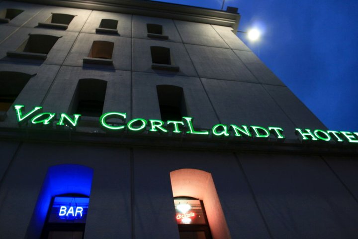 凡科特兰德酒店(Van Cort Landt Hotel)