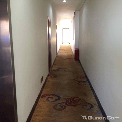 峨眉山市峨眉山顶酒店预订_宾馆住宿旅馆价格