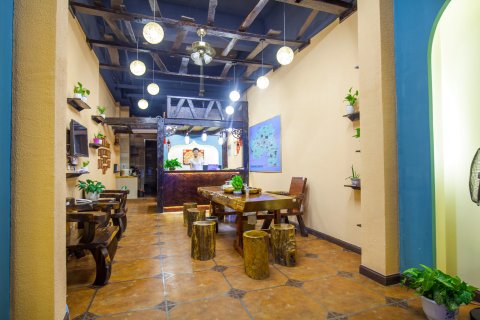 源森望江酒店(告庄星光夜市店)