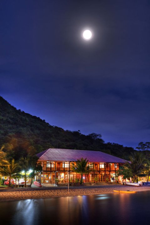 巴拉望岛里约度假村酒店(El Rio Y Mar Resort Palawan)