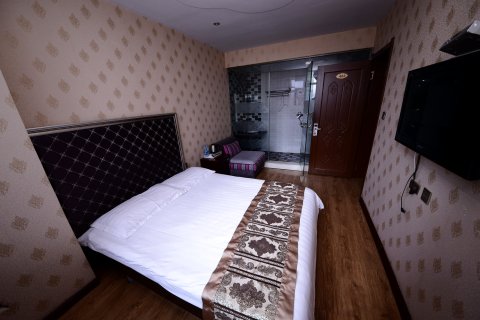 鸡东风顺快捷宾馆