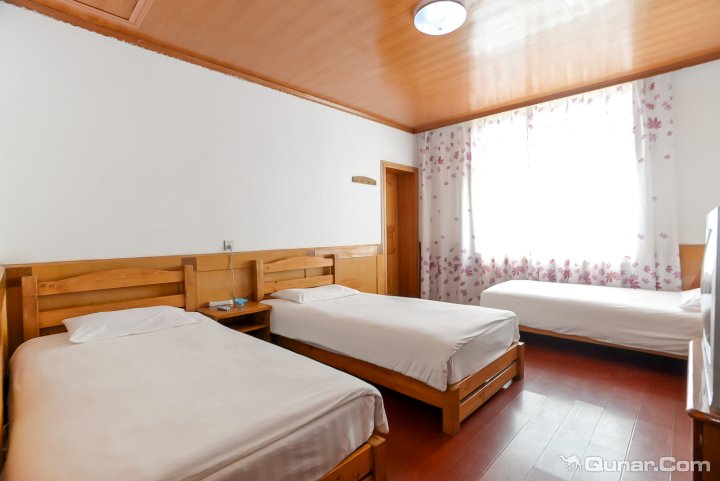 林芝松林客栈